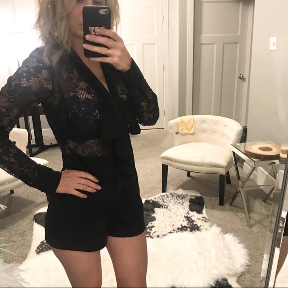 Black Lace Detailed Romper - Picture 2 of 8